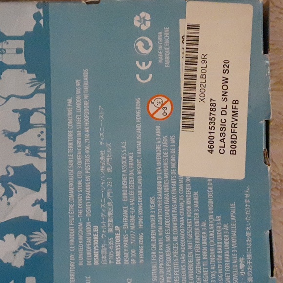 Disney Princess 12" Classic Snow White Doll w/Magic Mirror Pendant - Picture 9 of 10